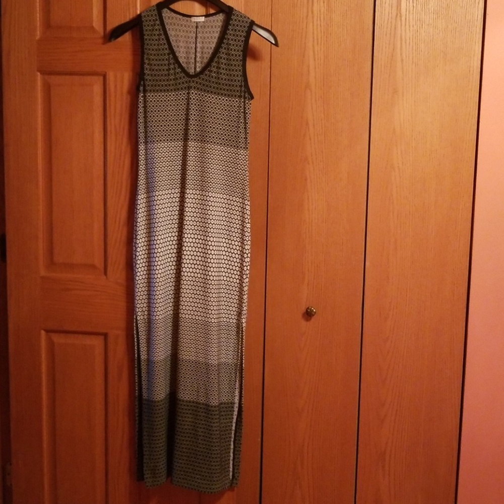 Clingy maxi dress